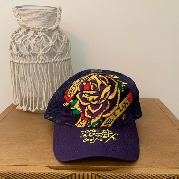 Ed Hardy Accessories - VINTAGE ED HARDY / snap back trucker hat / embroidered rose